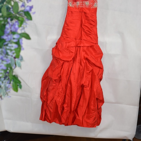 Rouched Red Sequined Beaded Dress SZ 10 NWT - Picture 13 of 15